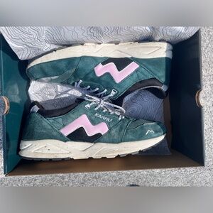 Karhu Aria 95 June Bug Size 10.5